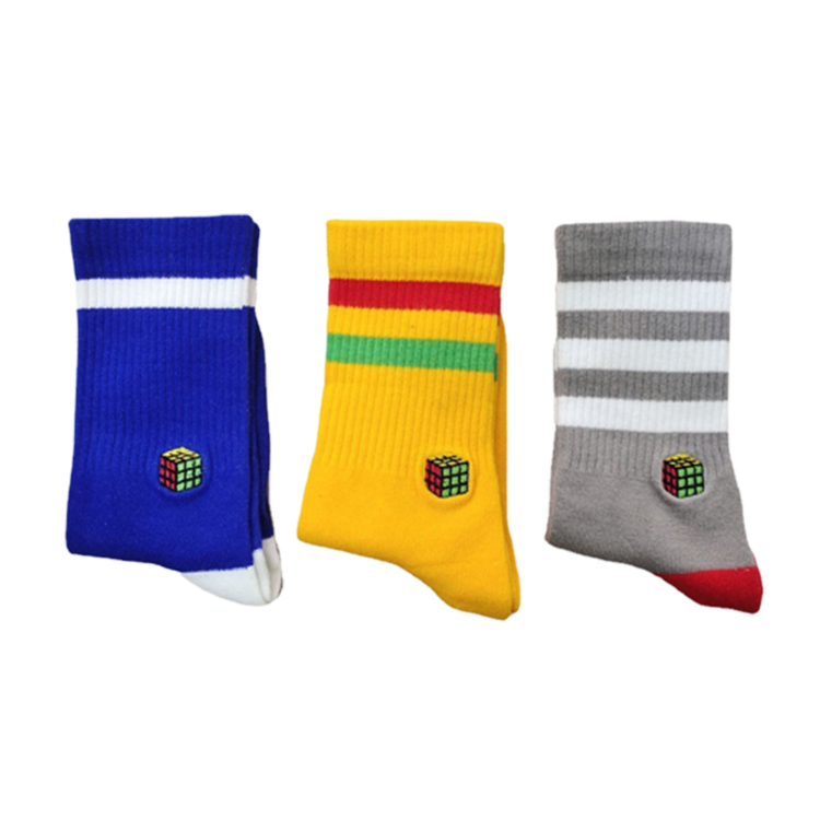 OEM crew men customize knitted embroidered design made cotton sports athletic socks